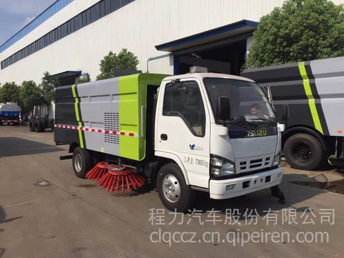 鄭州吸塵車廠家直銷 clw5070txc5型吸塵掃路車，價(jià)美物廉，清潔高效